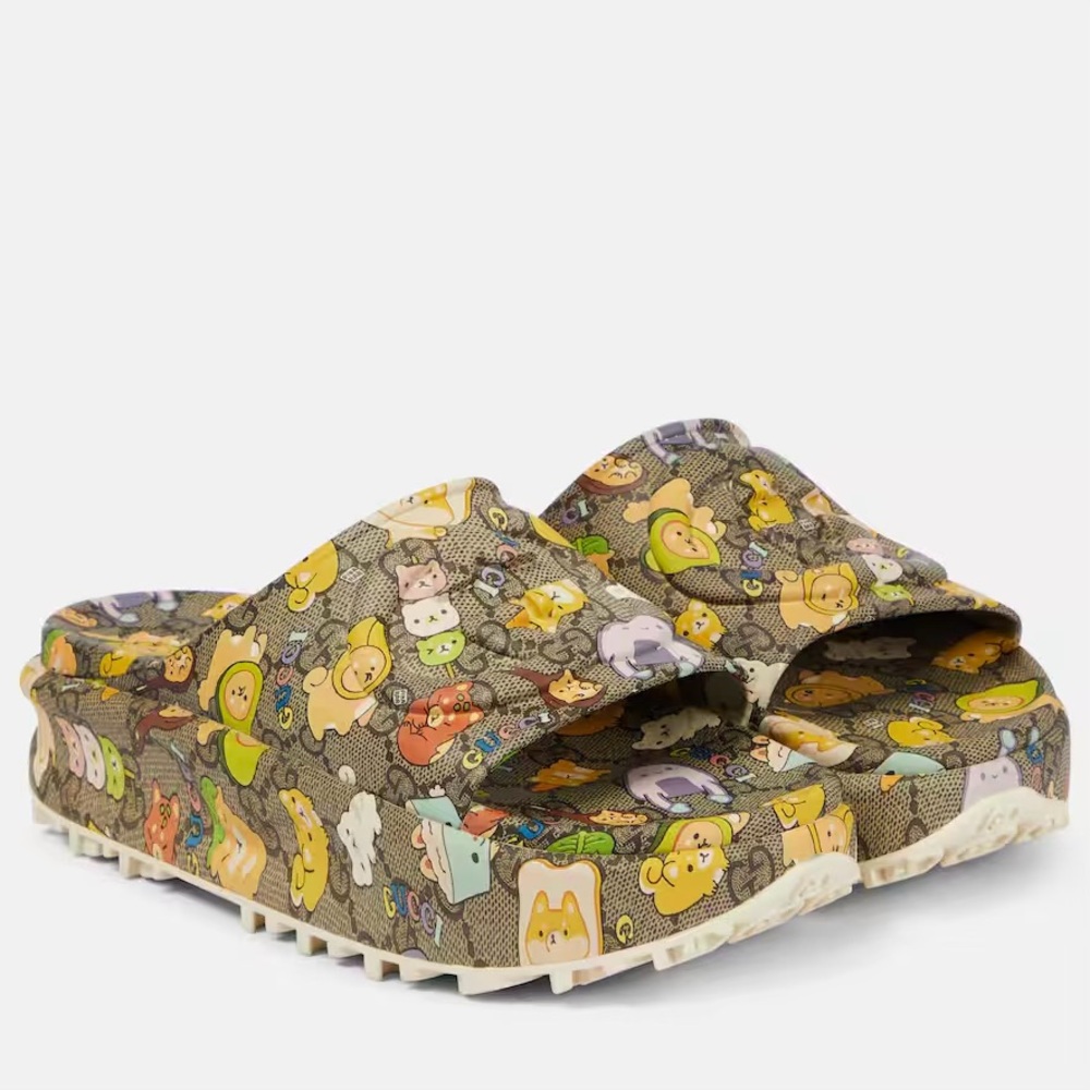 Gucci x Pikarar Kawaii GG Supreme Platform Slides in Beige Ebony Multi